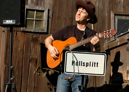 Country vor dem Saloon
